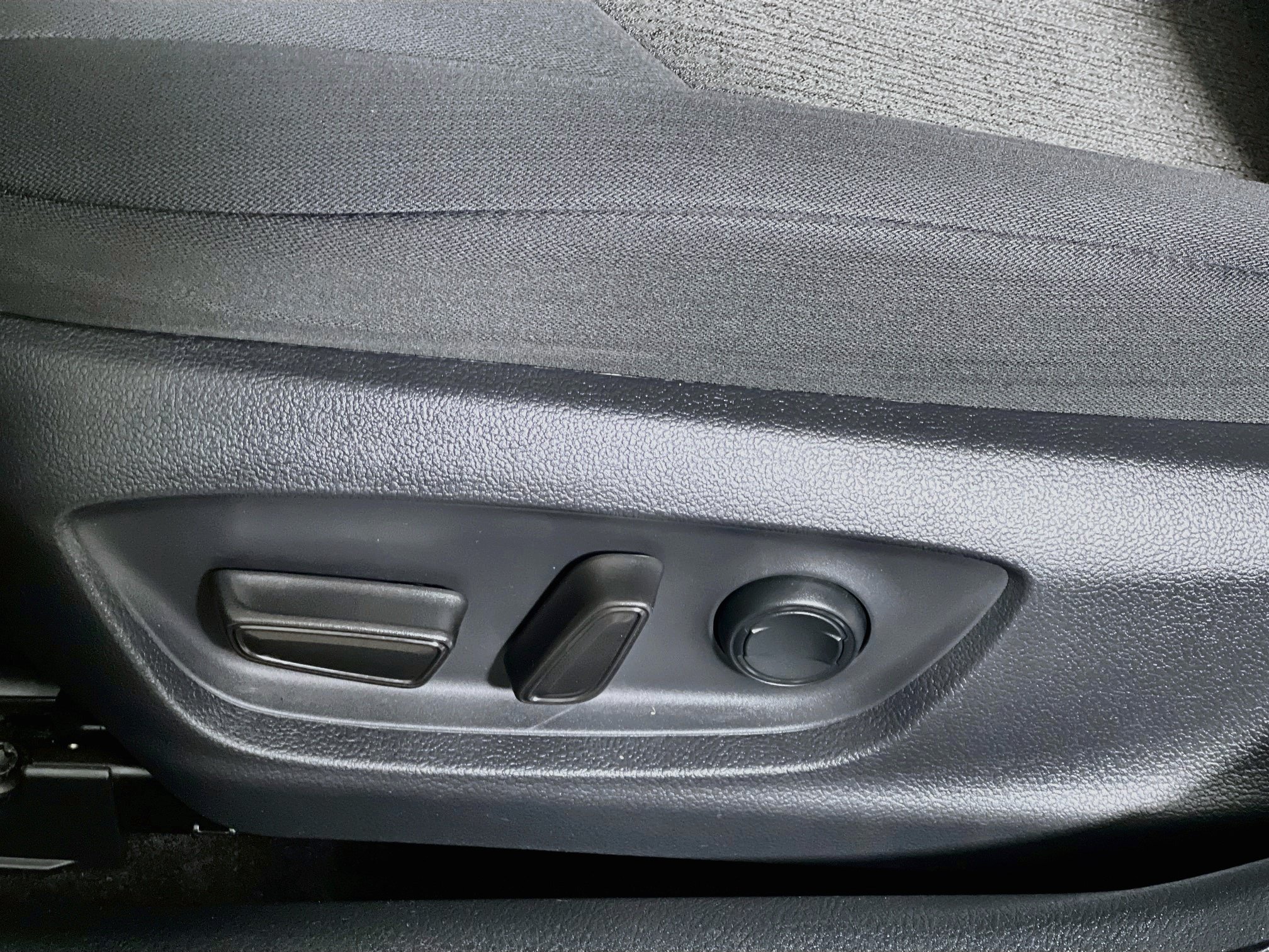 Used 2019 Toyota Camry LE FWD image 16