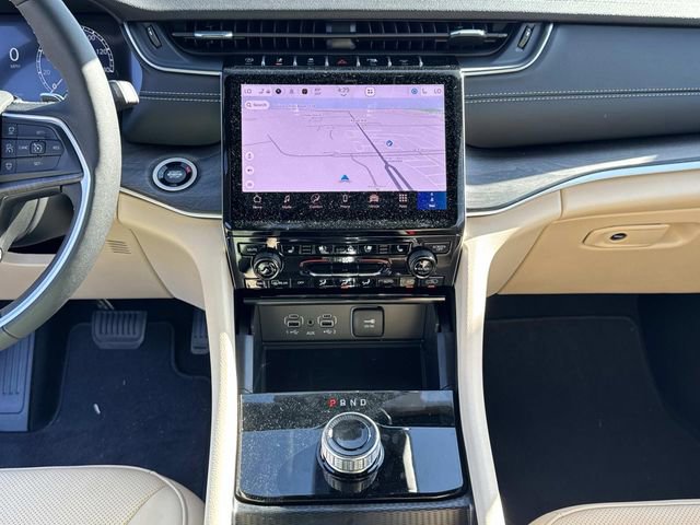 New 2025 Jeep Grand Cherokee L Limited w/ Luxury Tech Group II RWD image 28