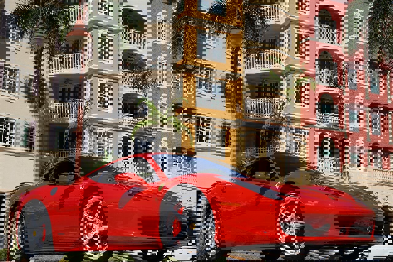 Used 2013 Ferrari 458 Italia Coupe image 1