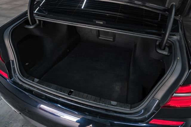 Used 2018 BMW M760i xDrive image 57