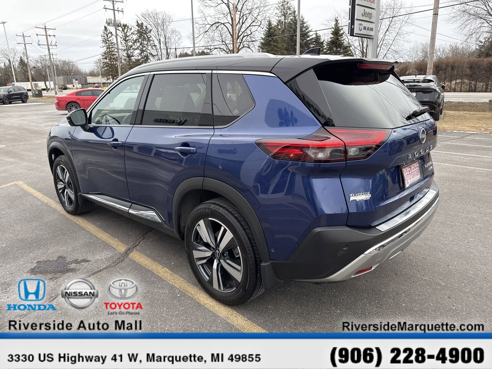 Used 2023 Nissan Rogue Platinum image 7