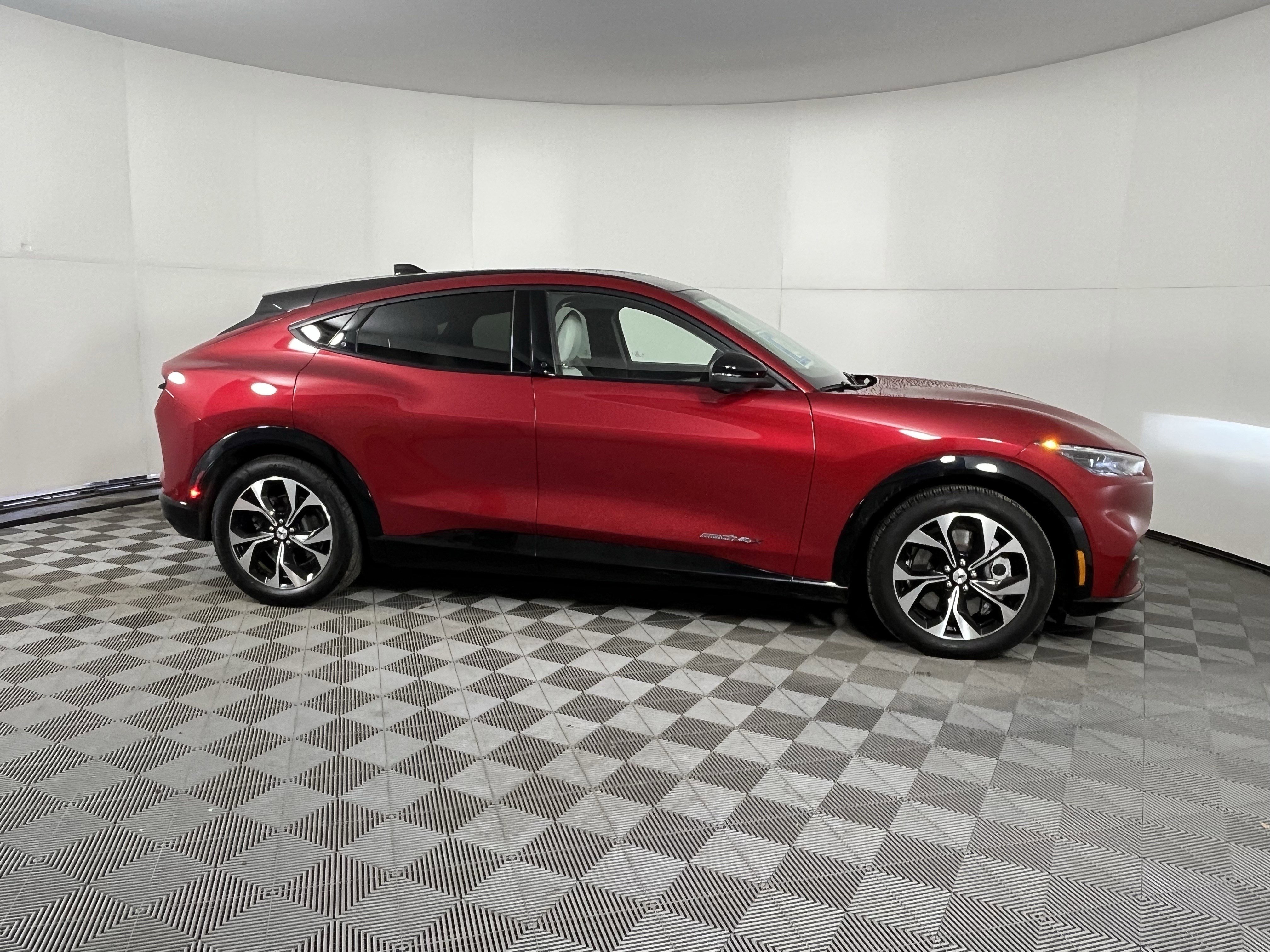 Used 2021 Ford Mustang Mach-E Premium image 6