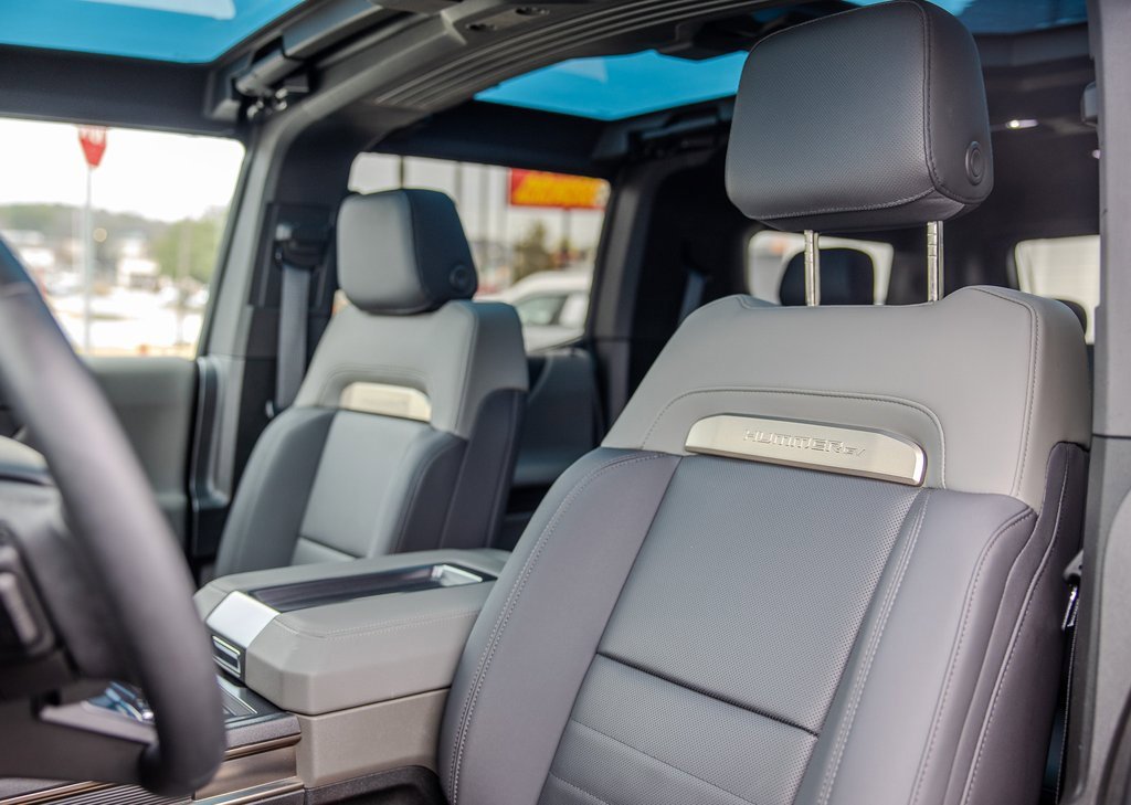 Used 2024 GMC Hummer EV 3X w/ LPO, Illumination Package image 17