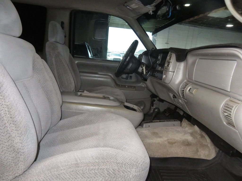 Used 1997 GMC Yukon 4WD 2-Door w/ Marketing Opt Pkg 2 image 26