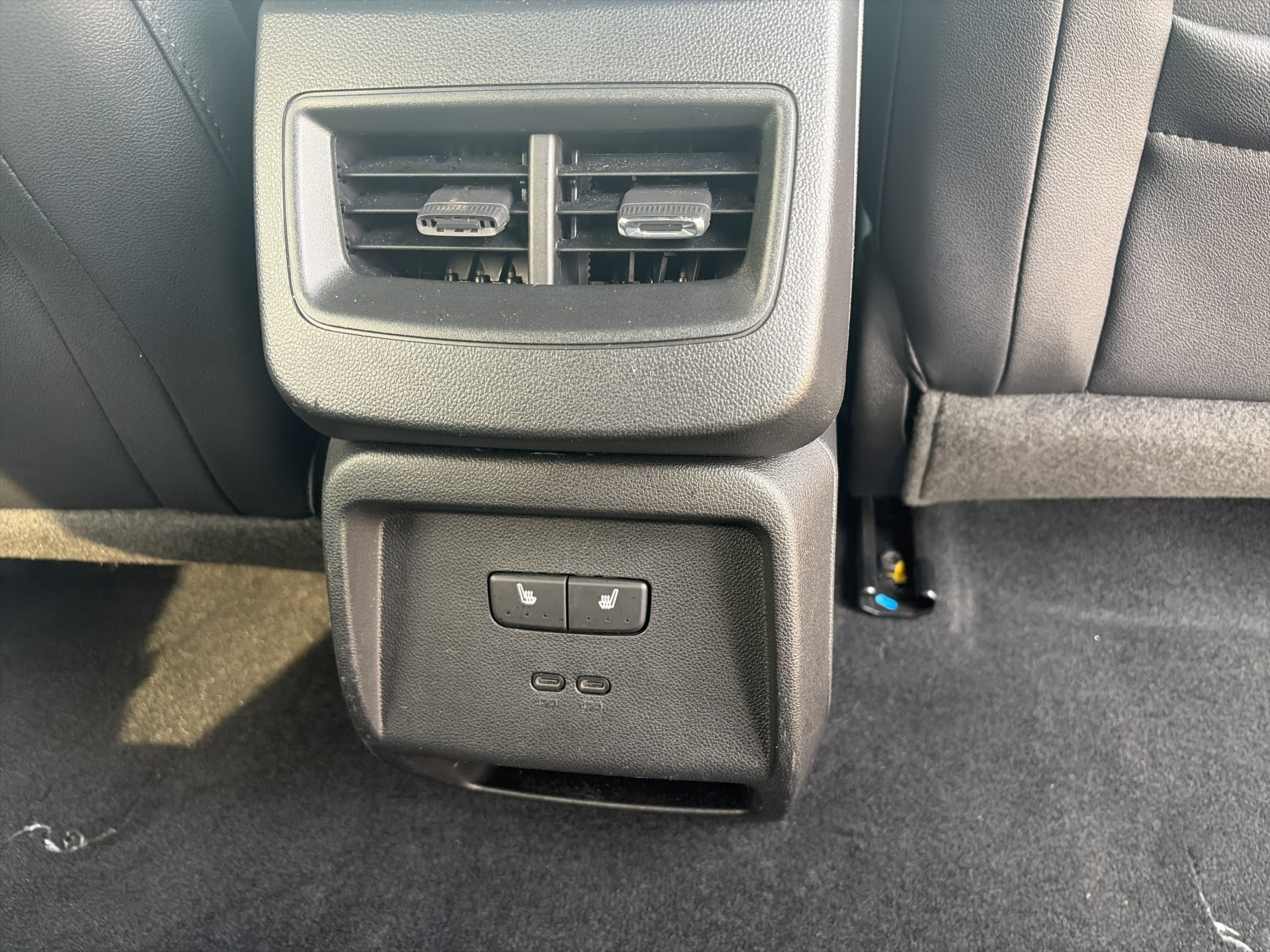 Used 2026 Chevrolet Equinox EV RS w/ Convenience Package II AWD/4WD image 16