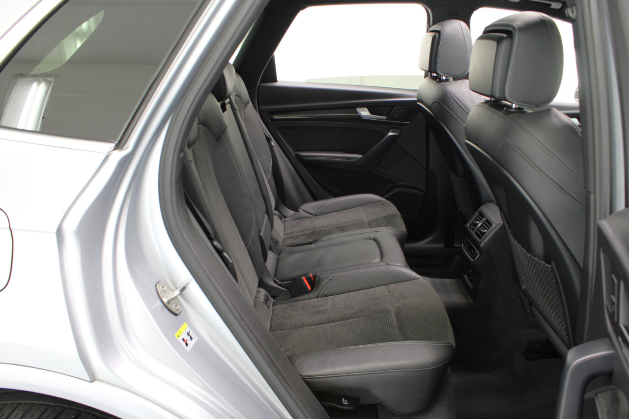 Used 2020 Audi SQ5 Premium Plus w/ Premium Plus Package image 43