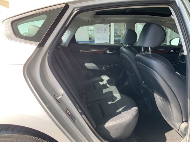 Used 2018 Kia Cadenza Technology image 18