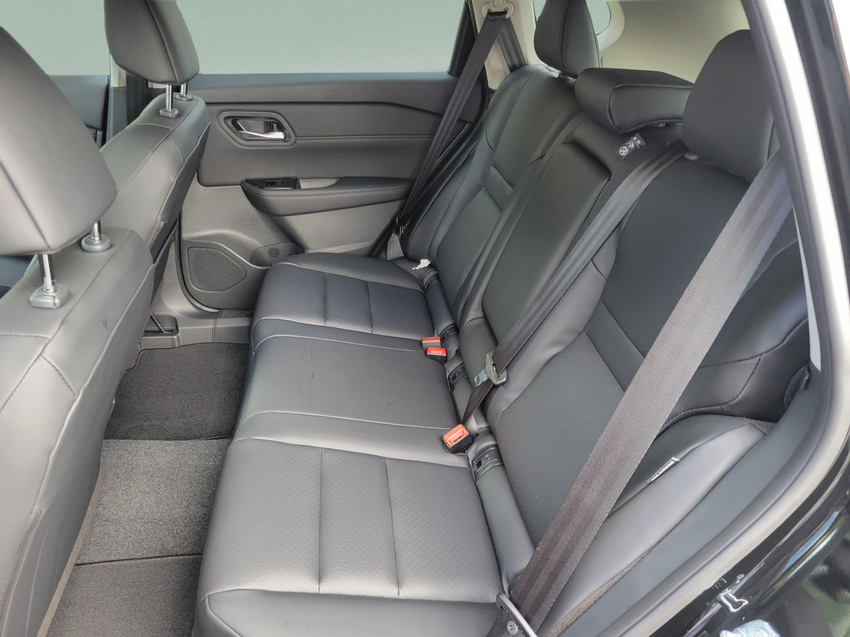 New 2026 Nissan Rogue Dark Armor FWD image 11