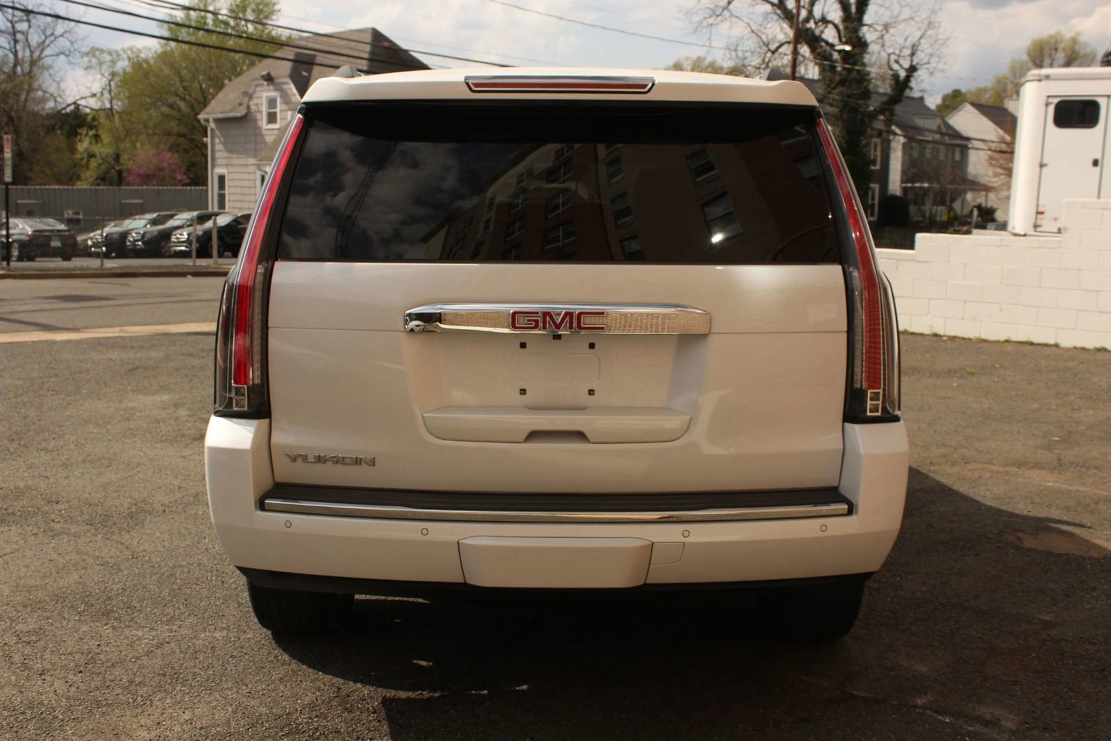 Used 2016 GMC Yukon Denali w/ Open Road Package AWD/4WD image 6