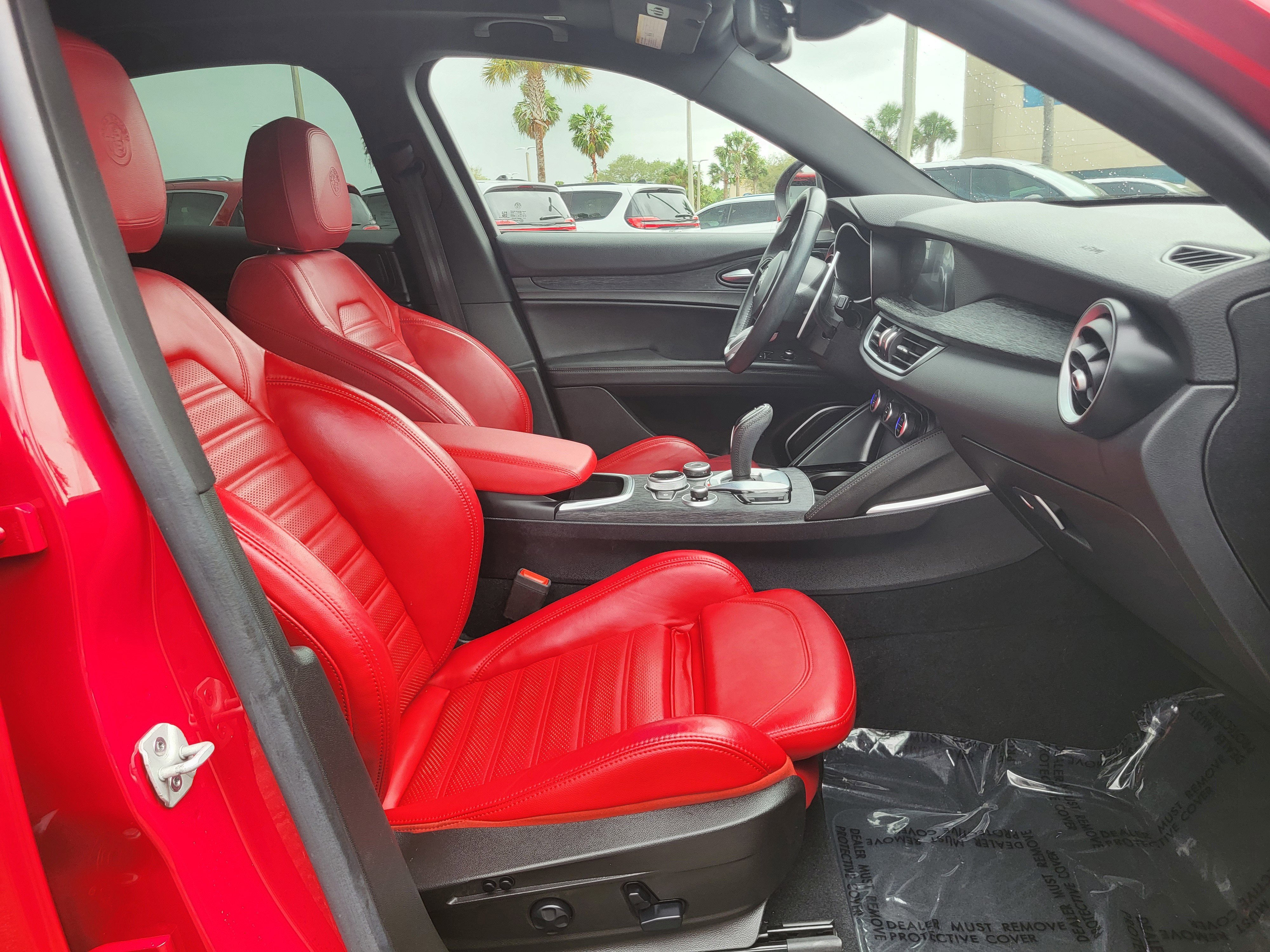 Used 2023 Alfa Romeo Stelvio Sprint image 34