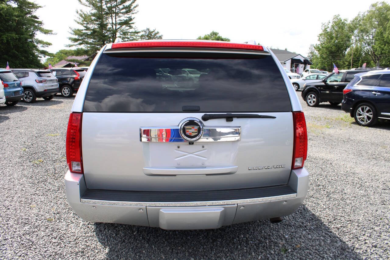 Used 2013 Cadillac Escalade ESV Luxury AWD/4WD image 8