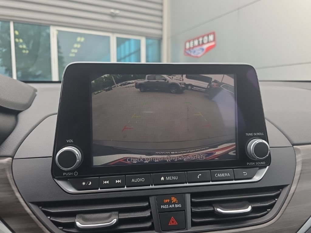 Used 2025 Nissan Altima 2.5 SV FWD image 22