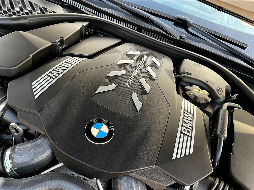 Used 2020 BMW M850i xDrive Convertible w/ Driving Assistance Package AWD/4WD image 29