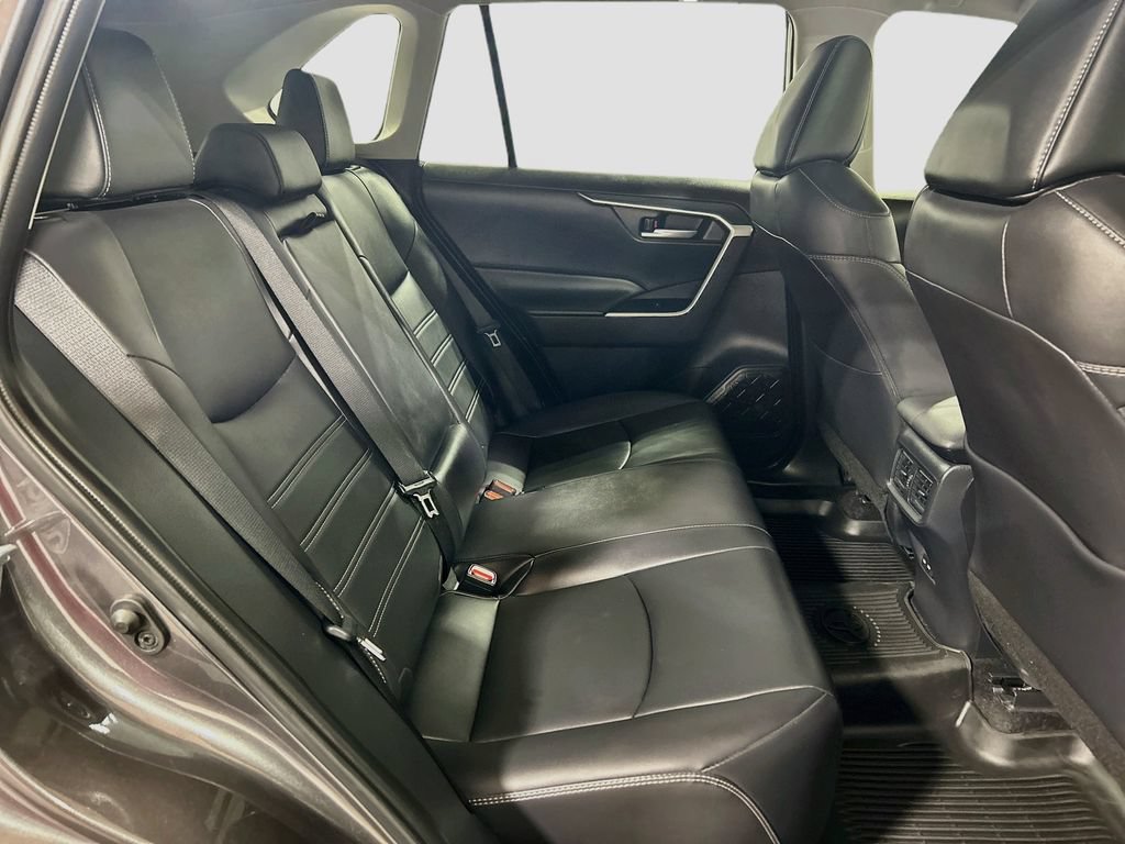Used 2025 Toyota RAV4 XLE Premium FWD image 25