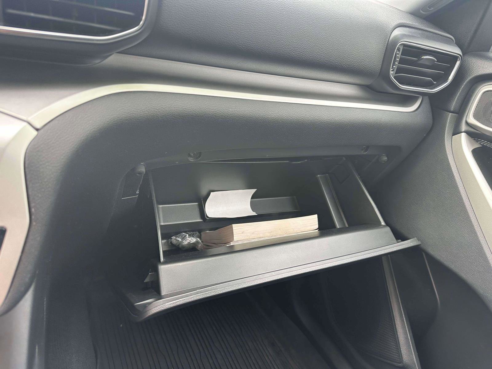 Used 2022 Ford Explorer XLT w/ Equipment Group 202A image 34