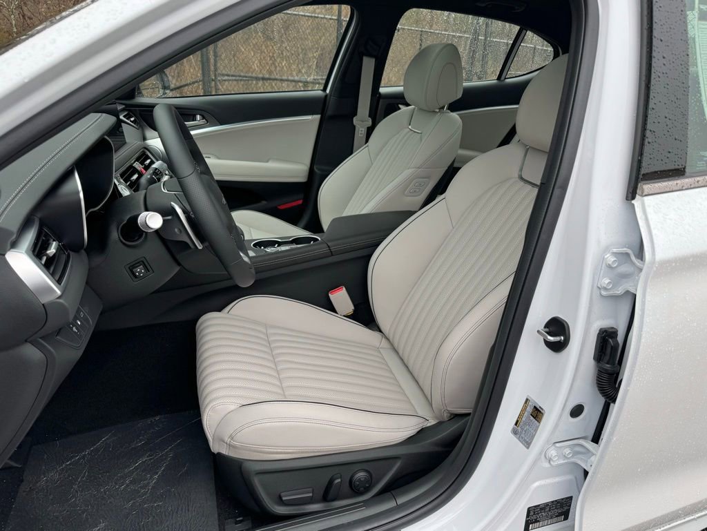 Used 2025 Genesis G70 2.5T w/ Sport Prestige Package image 16