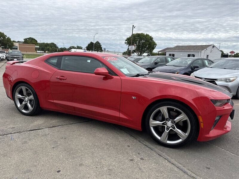 Used 2017 Chevrolet Camaro SS RWD image 10