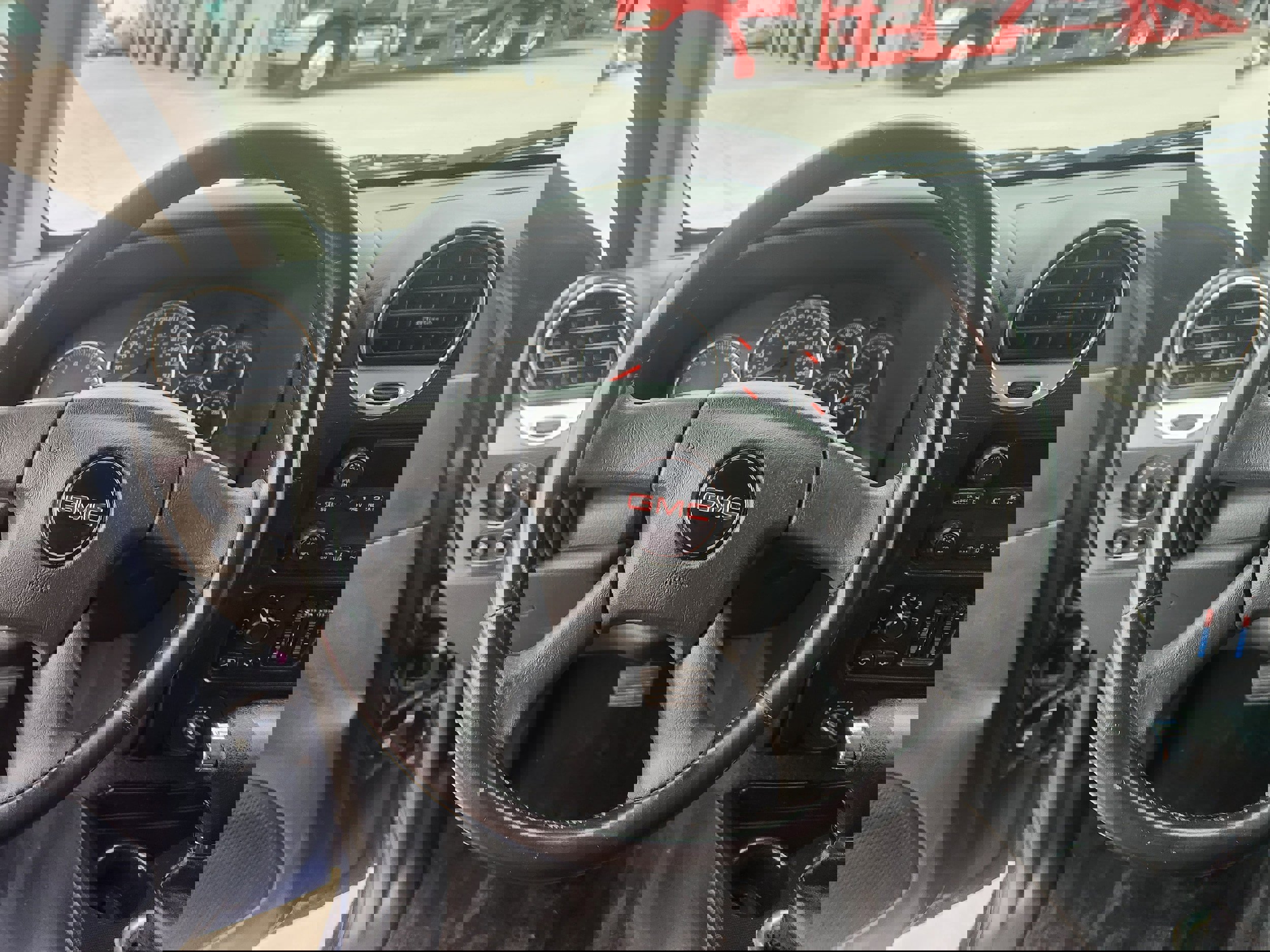 Used 2008 GMC Envoy SLE w/ Sun And Sound Package image 4