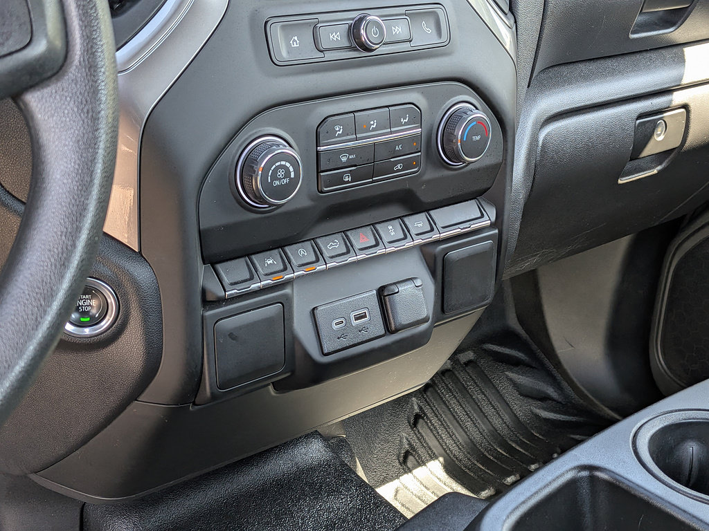Certified 2025 Chevrolet Silverado 1500 W/T RWD image 17