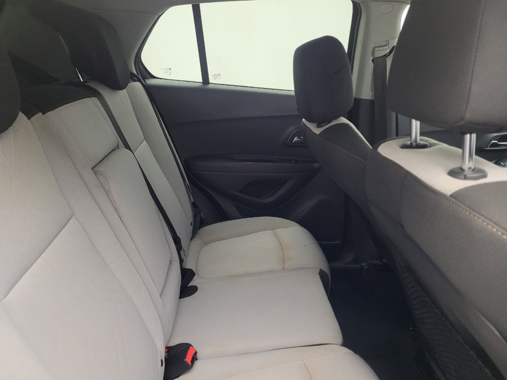 Used 2017 Chevrolet Trax LT image 19