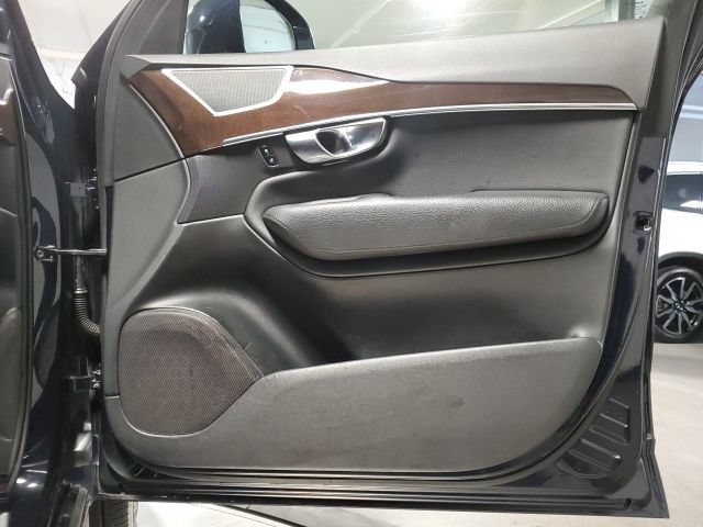 Used 2019 Volvo XC90 T6 Momentum w/ Protection Package Premier AWD/4WD image 35