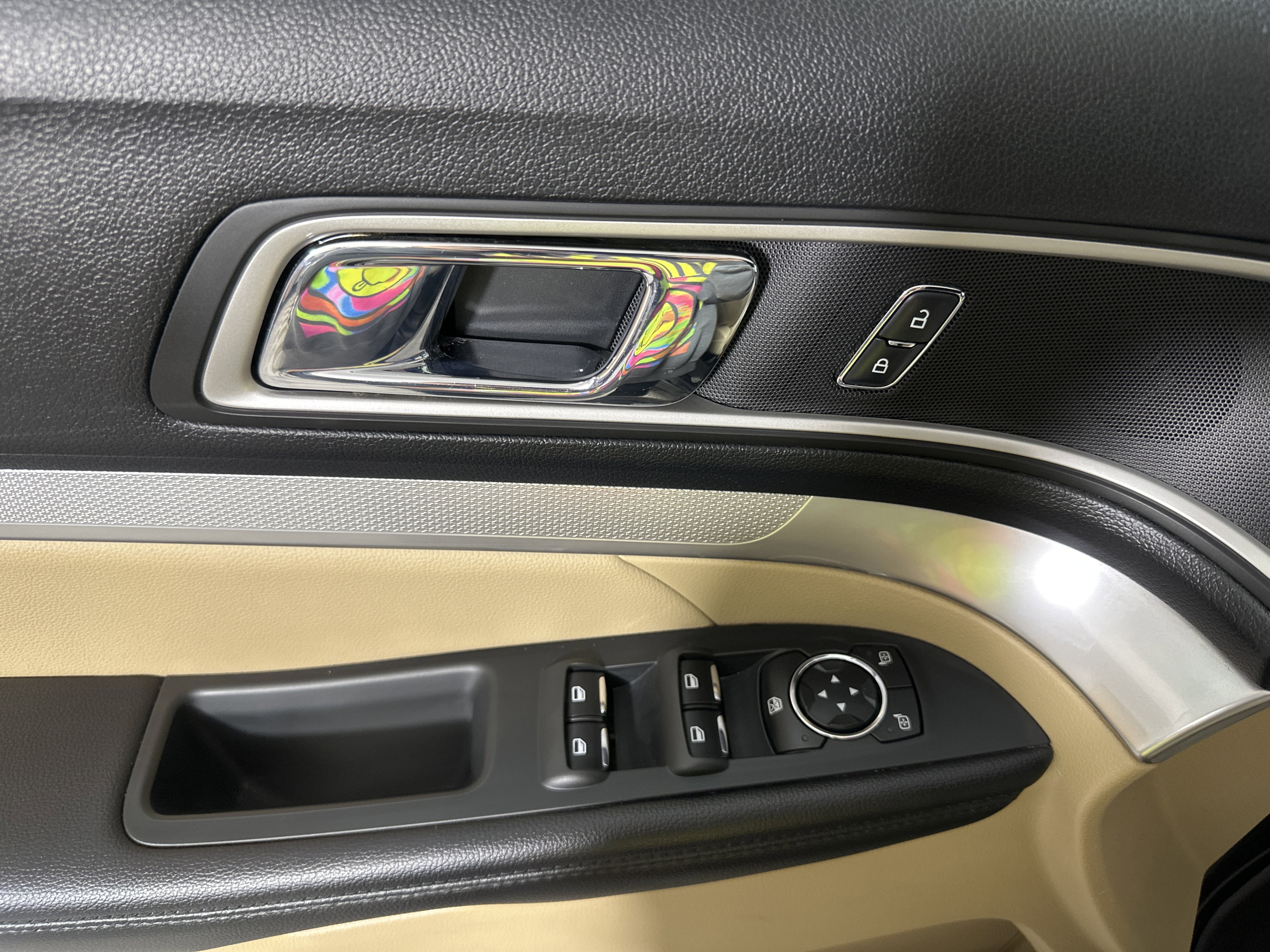 Used 2016 Ford Explorer XLT w/ Equipment Group 201A image 11