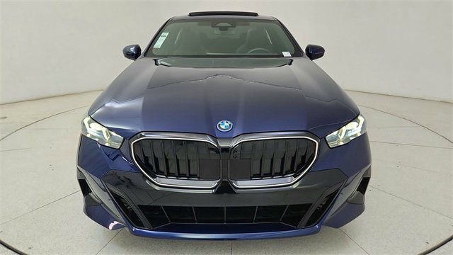 Used 2025 BMW i5 eDrive40i w/ M Sport Package image 13