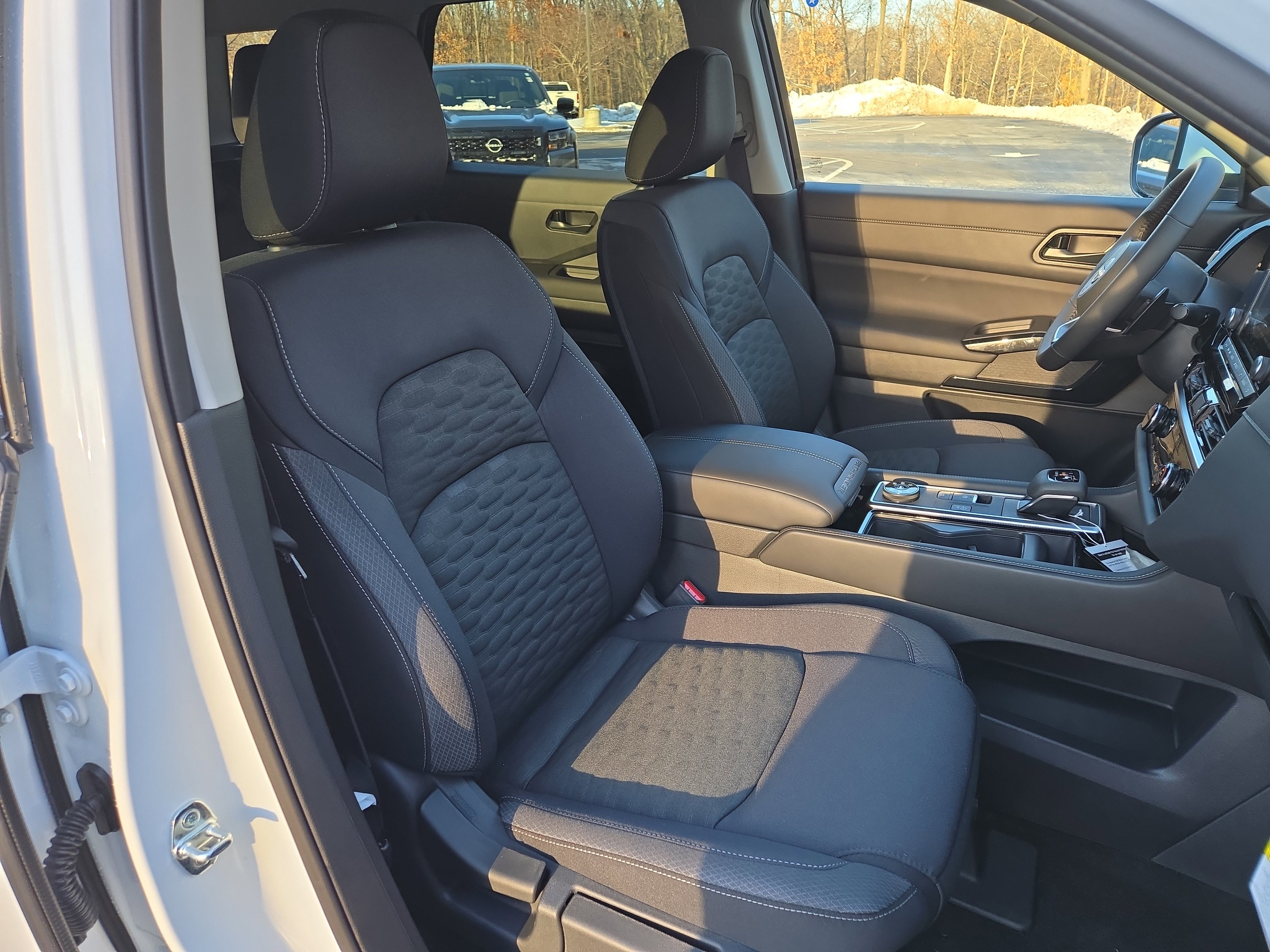 New 2025 Nissan Pathfinder SV image 14