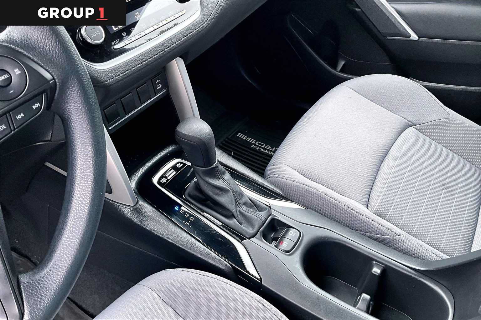 Used 2023 Toyota Corolla Cross AWD Hybrid image 17