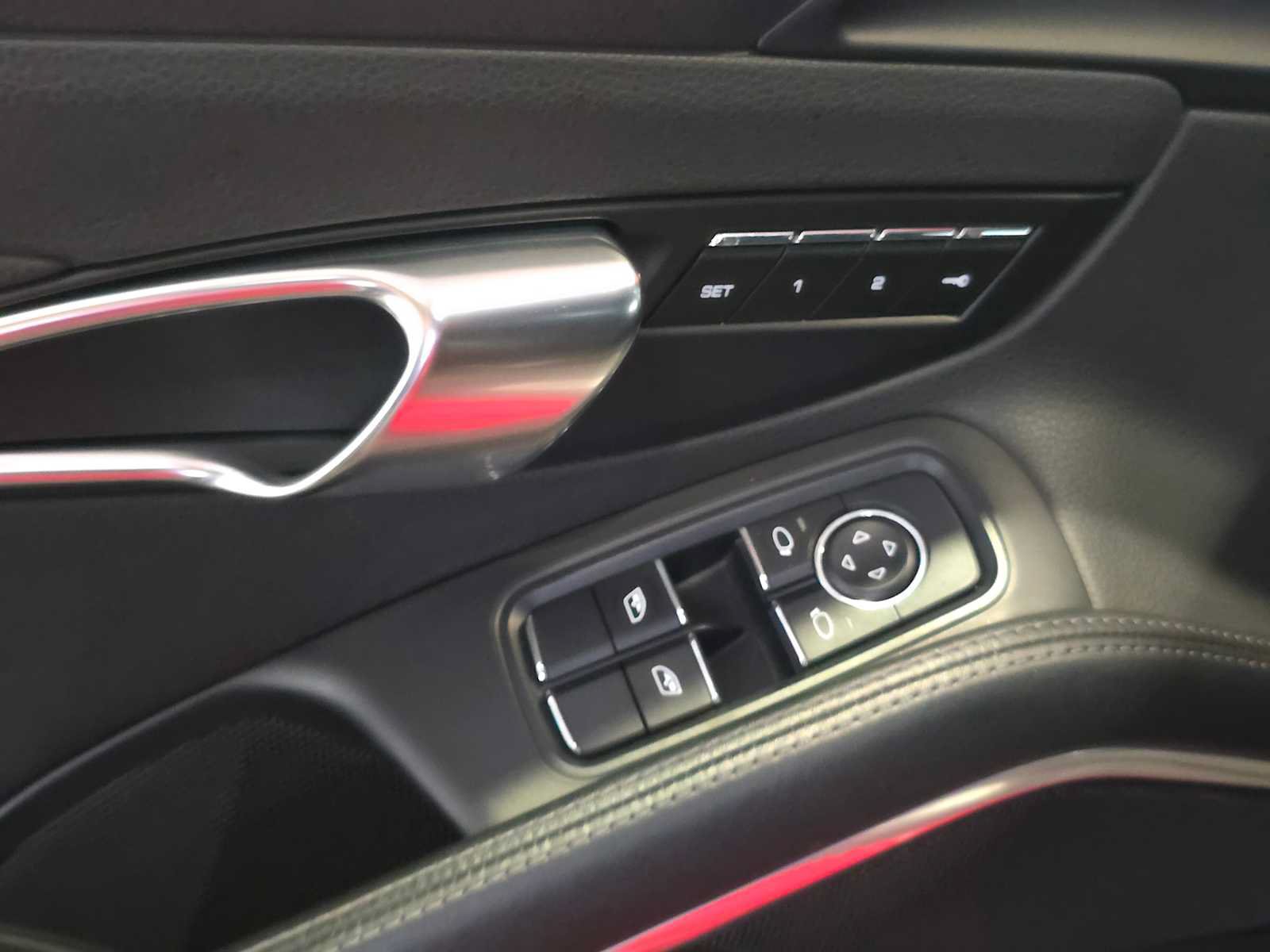 Used 2017 Porsche 718 Boxster RWD image 21