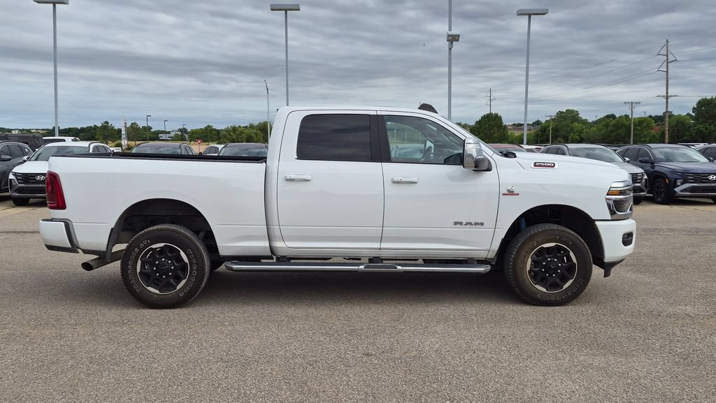 Used 2025 RAM 2500 Laramie AWD/4WD image 2