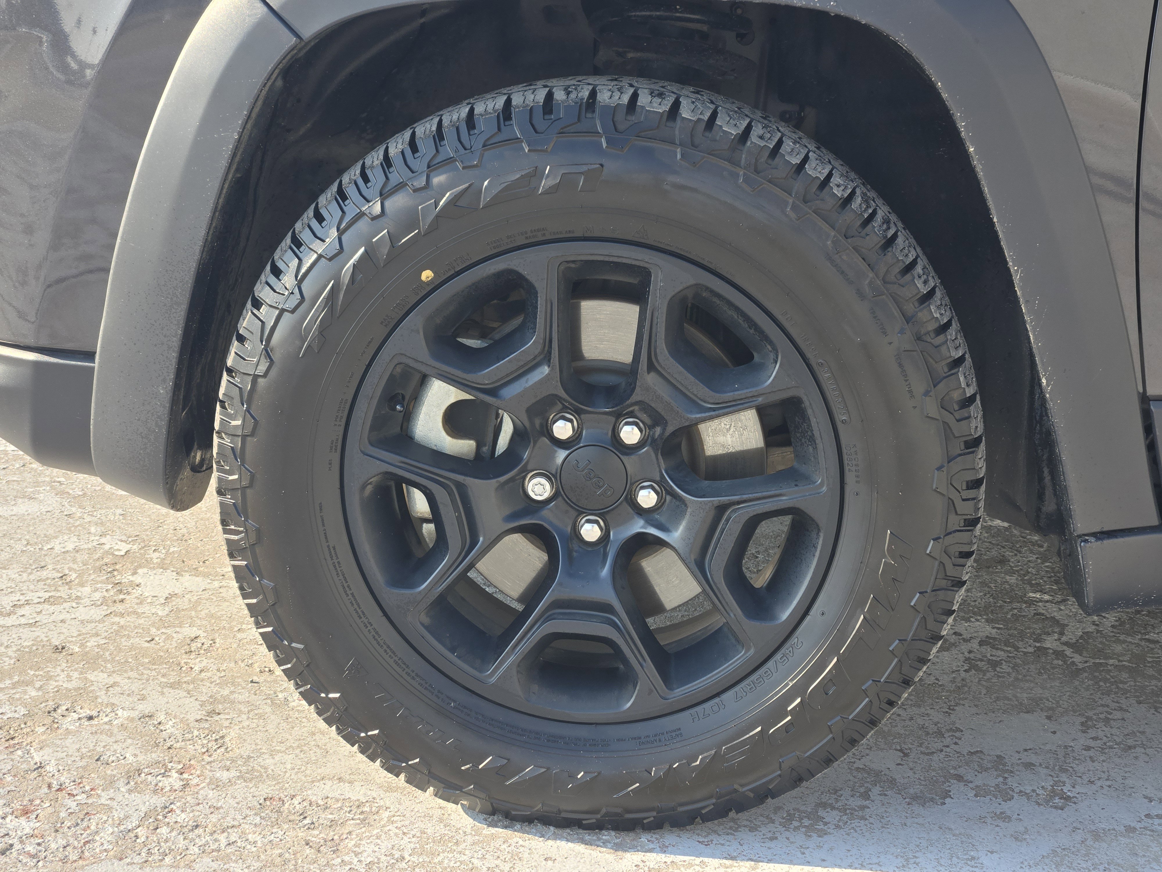 Used 2022 Jeep Cherokee Latitude image 14