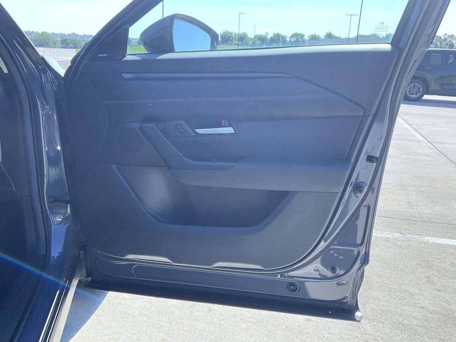 Used 2025 MAZDA CX-50 AWD 2.5 S w/ Premium Plus Pkg image 17