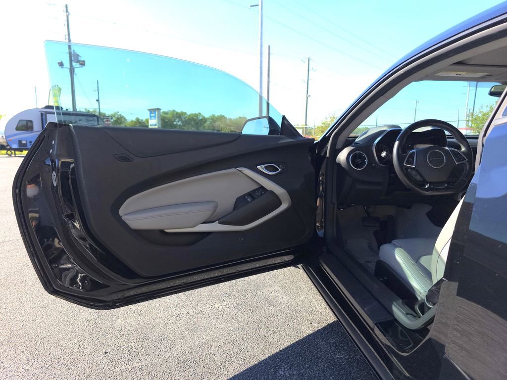 Used 2021 Chevrolet Camaro LT w/ RS Package RWD image 9