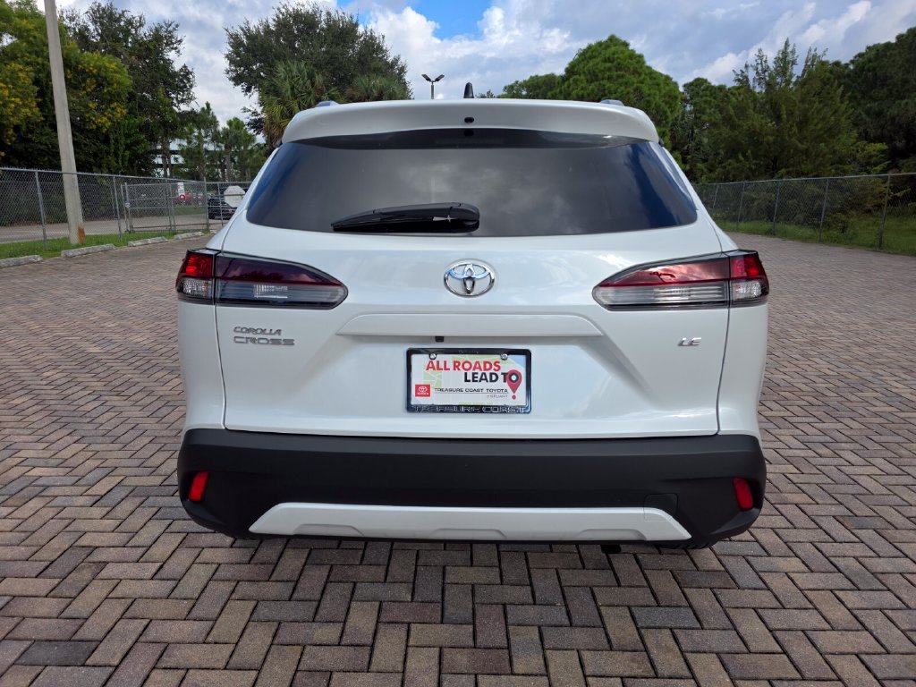 New 2026 Toyota Corolla Cross LE FWD image 10