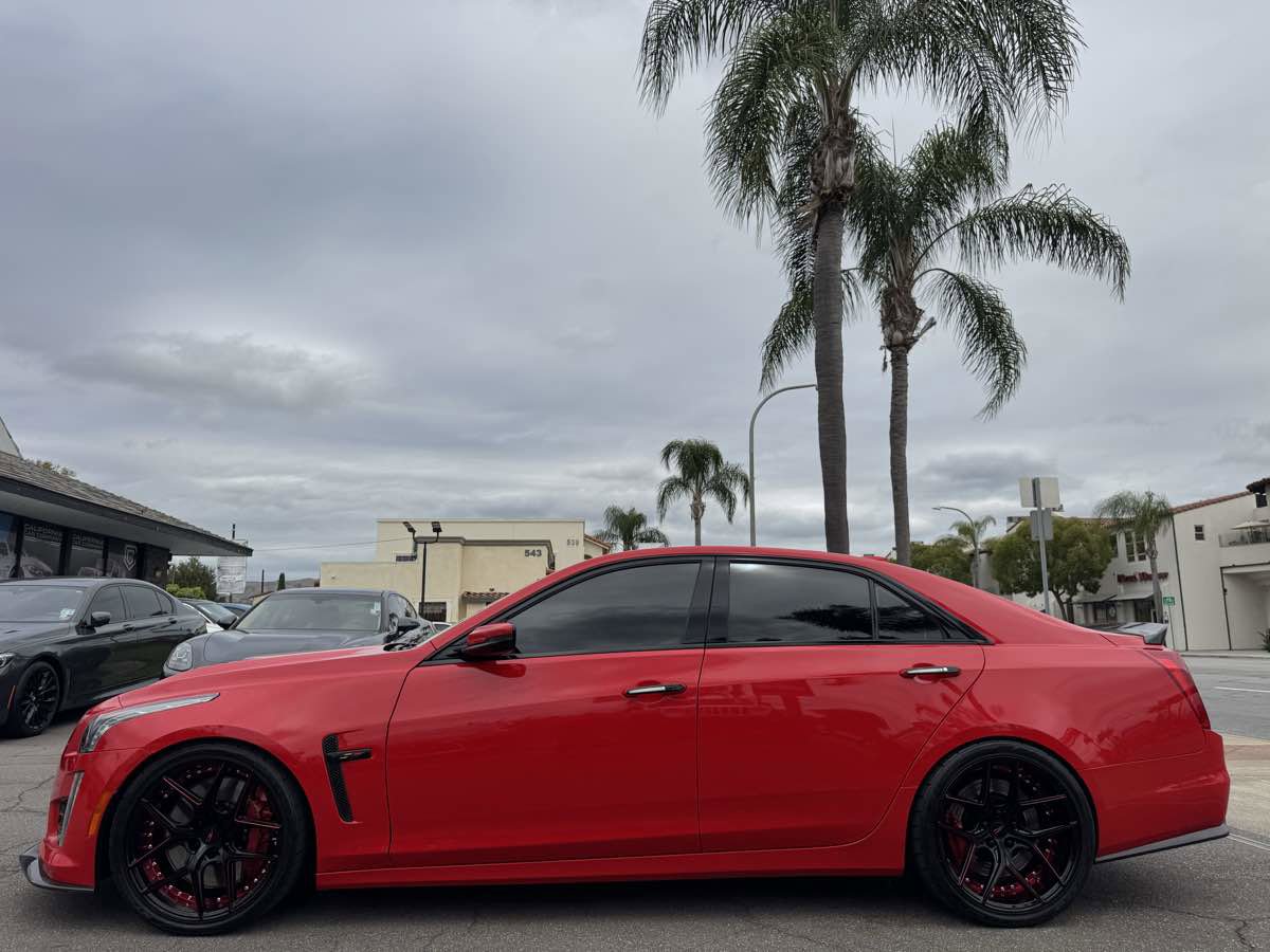 Used 2019 Cadillac CTS V w/ Carbon Fiber Package RWD image 2