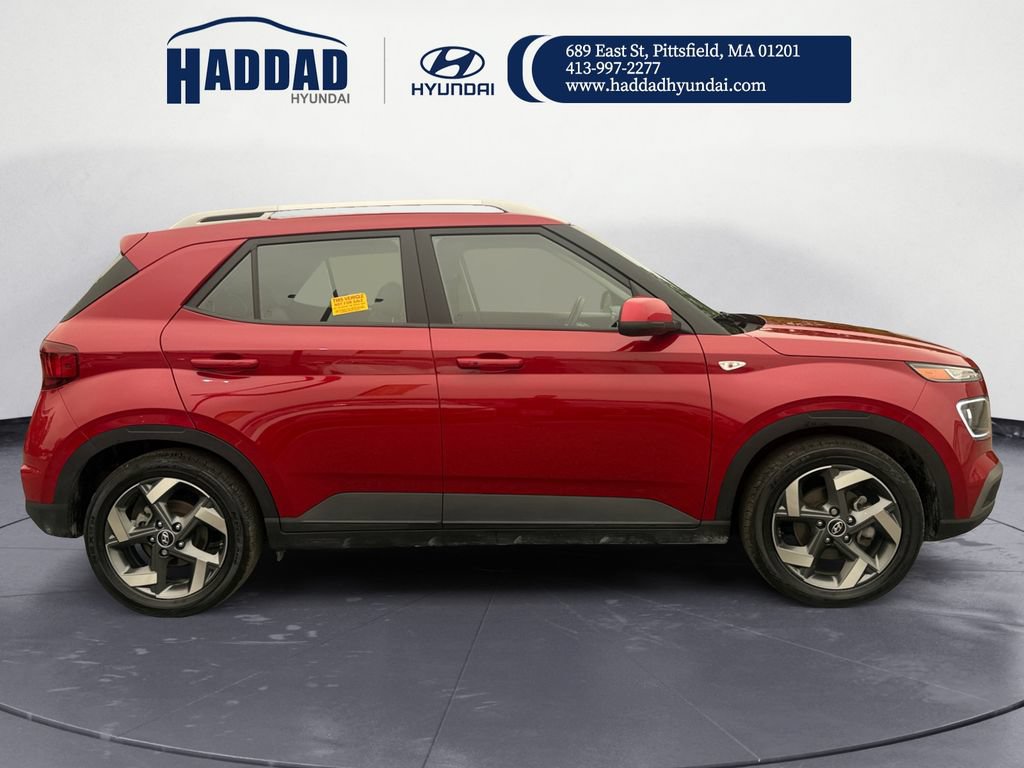 Certified 2022 Hyundai Venue Limited FWD image 6