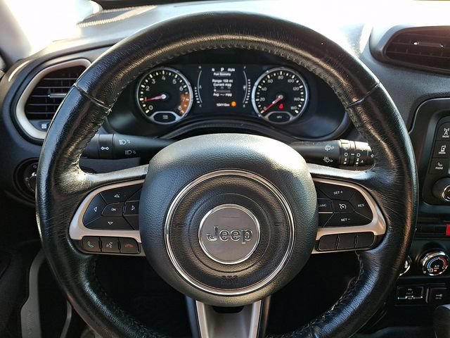 Used 2017 Jeep Renegade Latitude w/ Cold Weather Group AWD/4WD image 18
