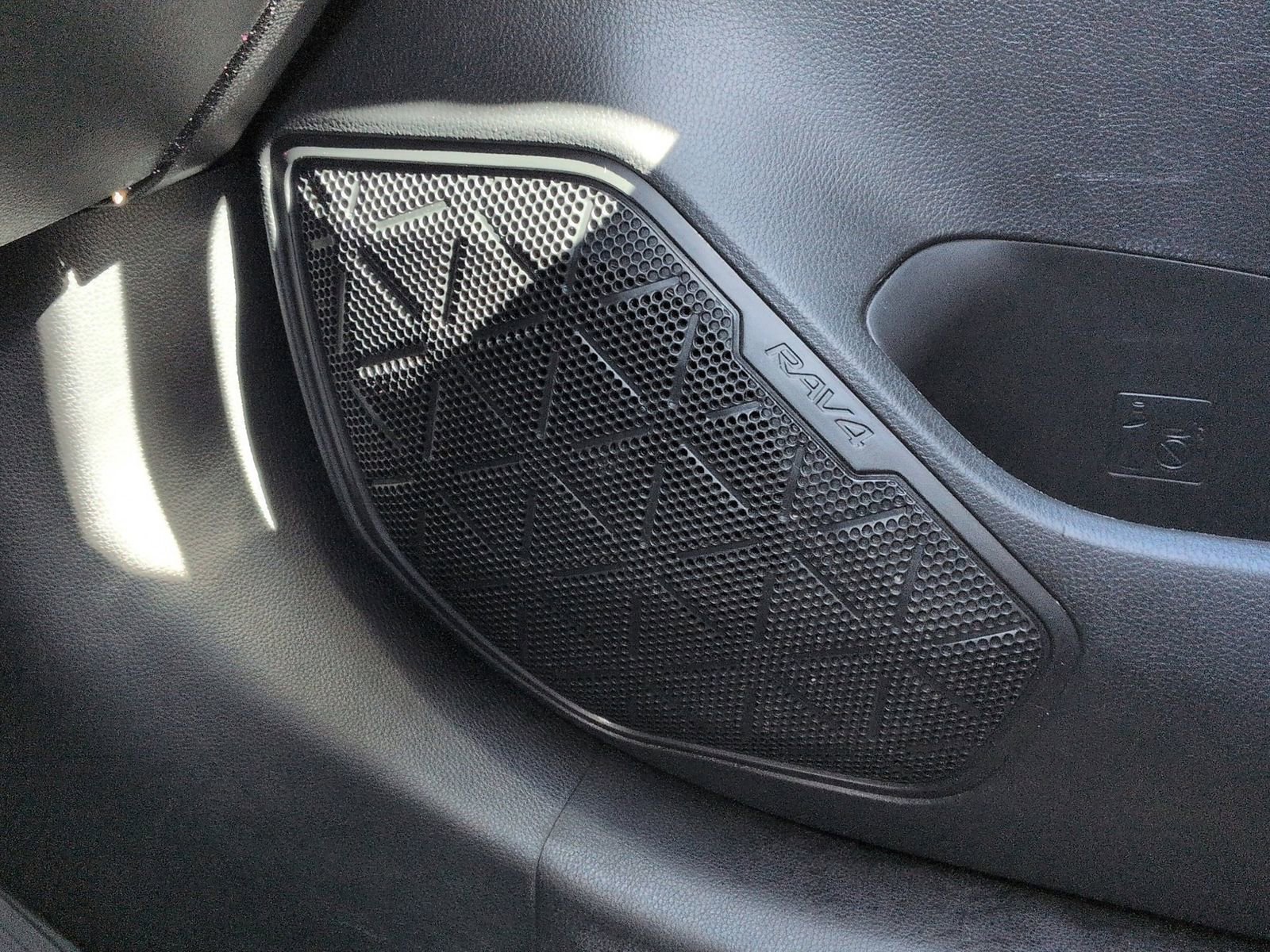 Used 2019 Toyota RAV4 XLE image 32