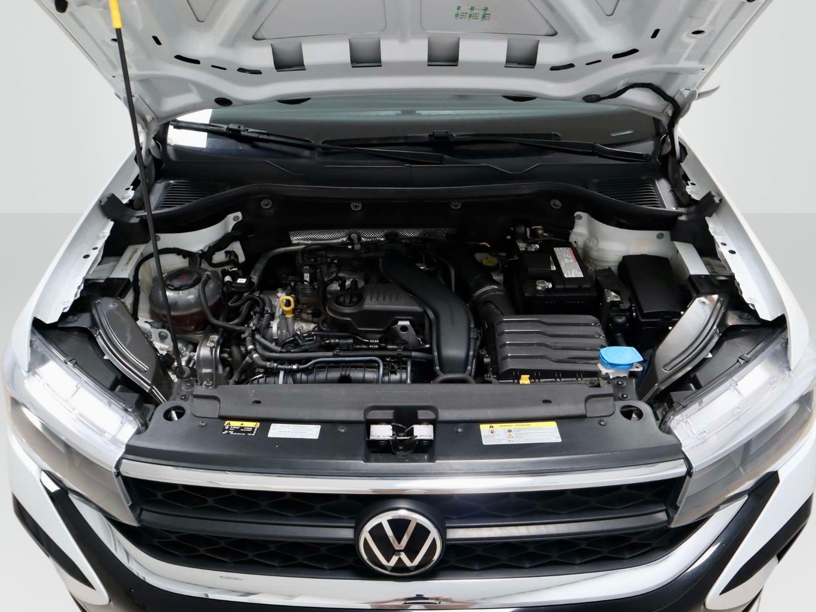 Used 2022 Volkswagen Taos SE FWD image 10