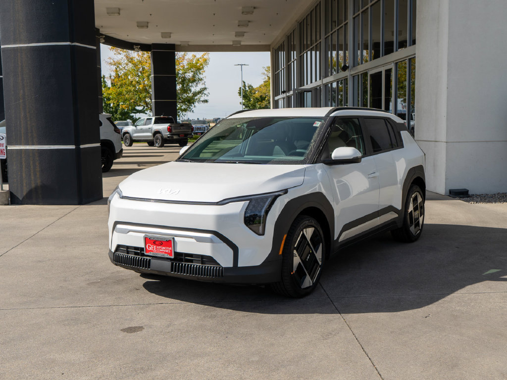 New 2027 Kia EV3 Wind AWD/4WD image 3