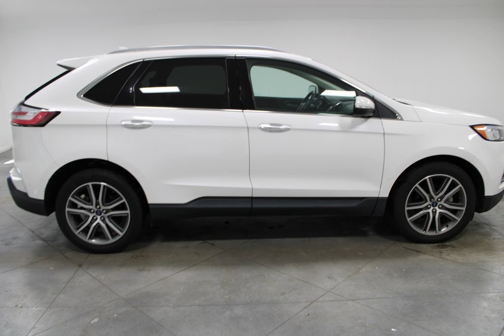 Used 2020 Ford Edge Titanium image 11