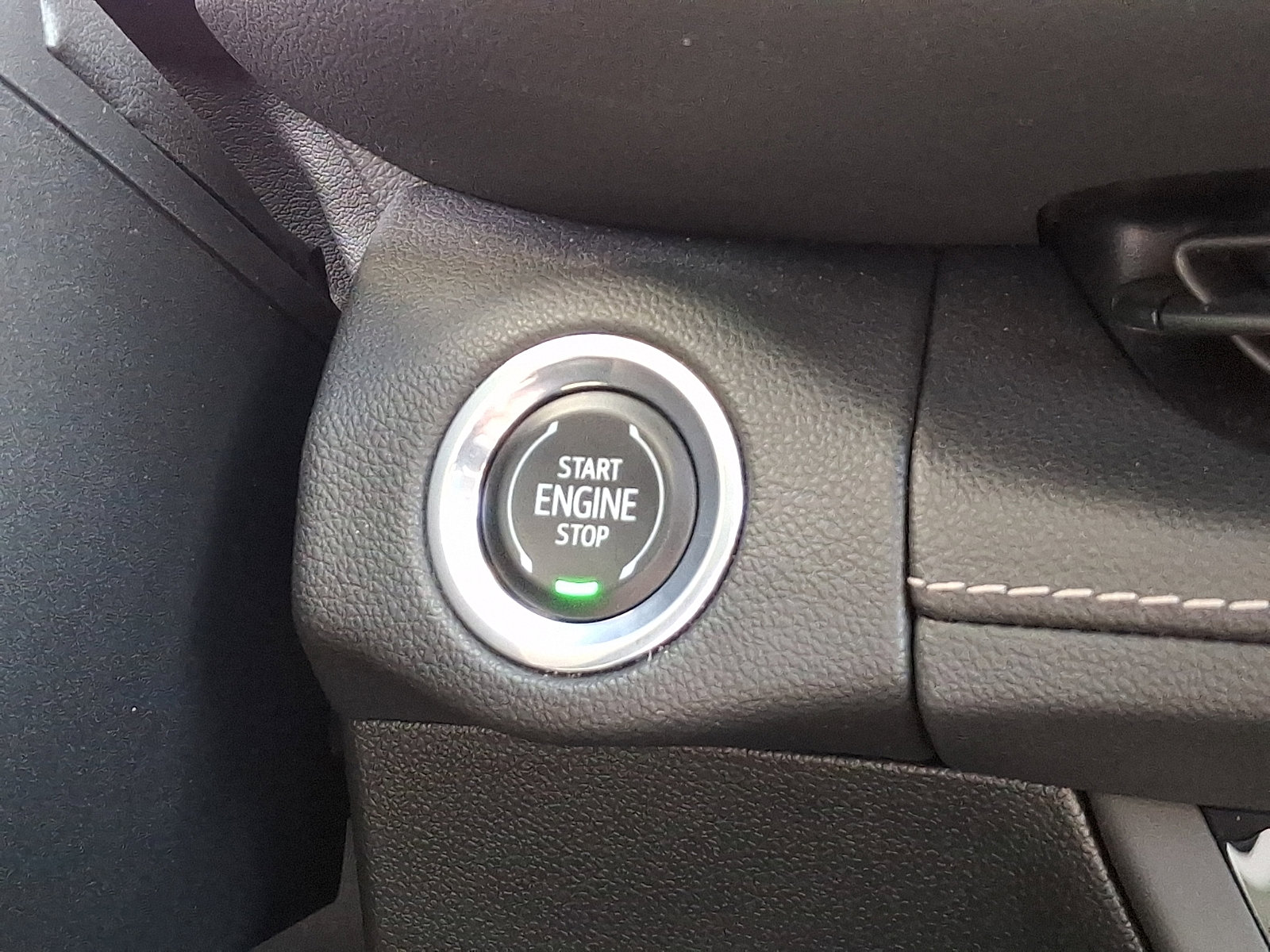 Used 2023 Buick Envision Essence w/ Sport Touring Package image 24