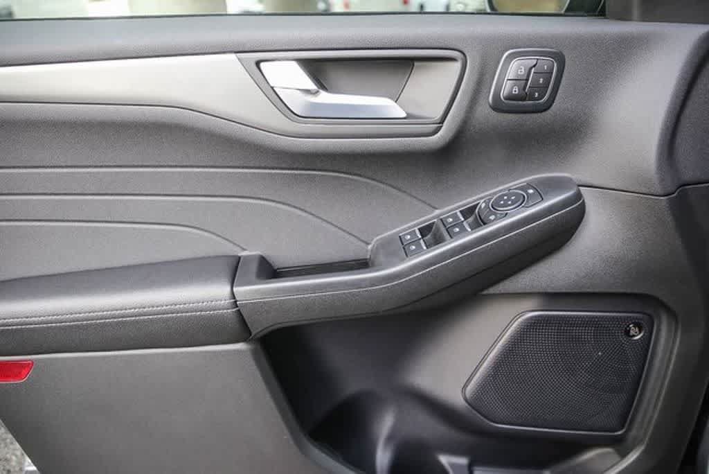 New 2024 Ford Escape Active w/ Tech Pack #2 FWD image 20