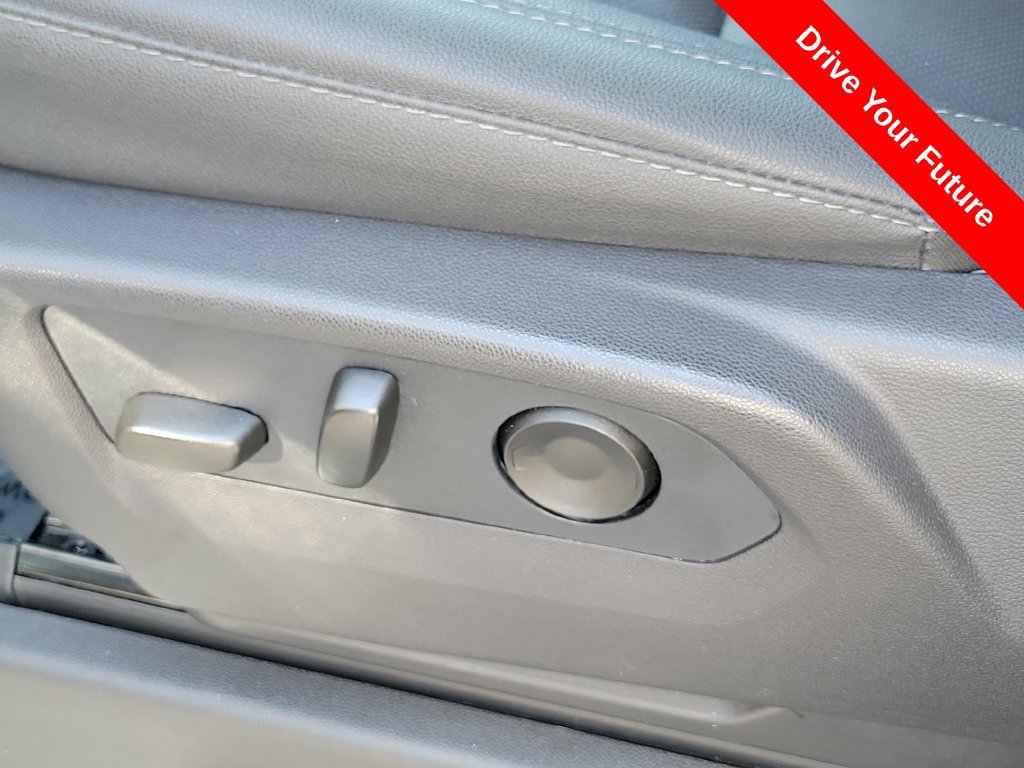 Used 2026 GMC Sierra 1500 SLT RWD image 19