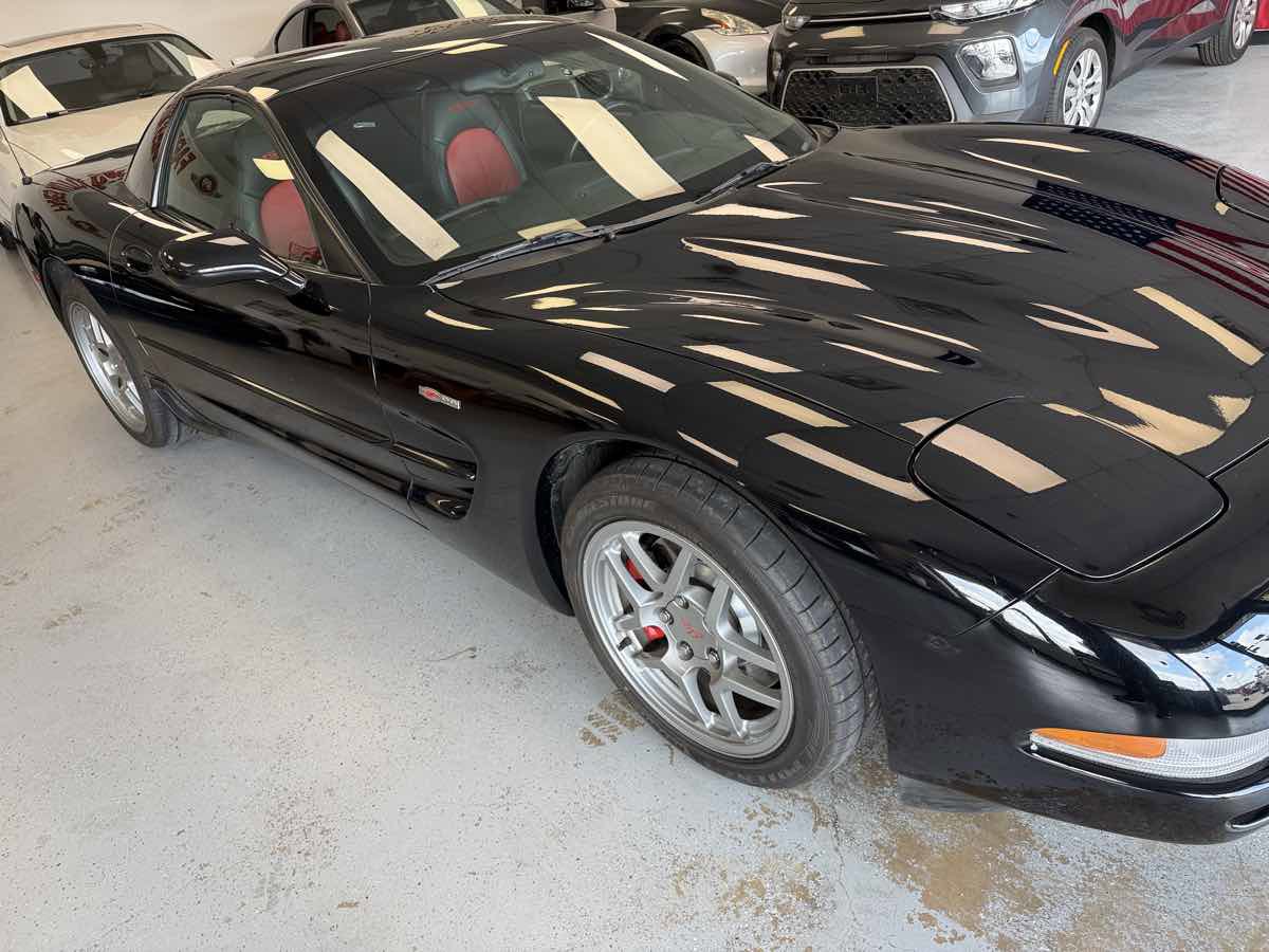 Used 2002 Chevrolet Corvette Z06 w/ Memory Pkg RWD image 3