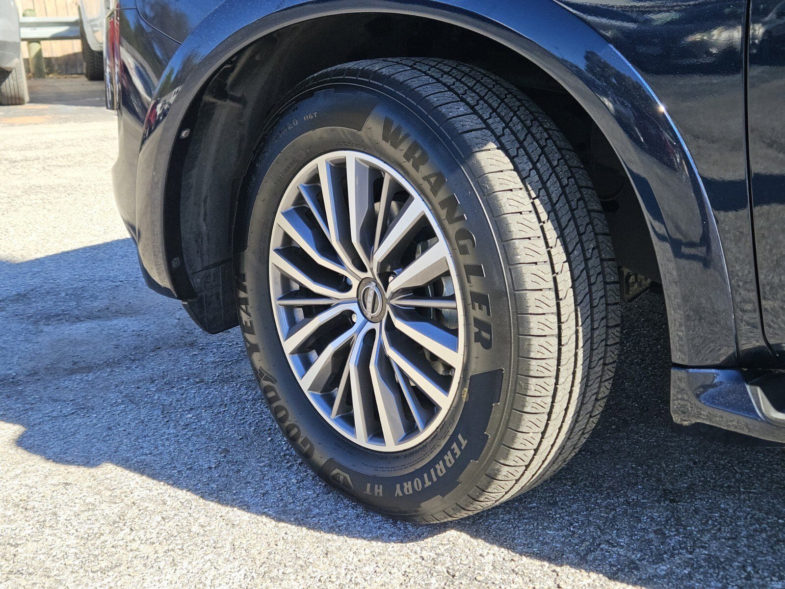 Used 2022 Nissan Armada SL w/ Captain's Chairs Package image 34