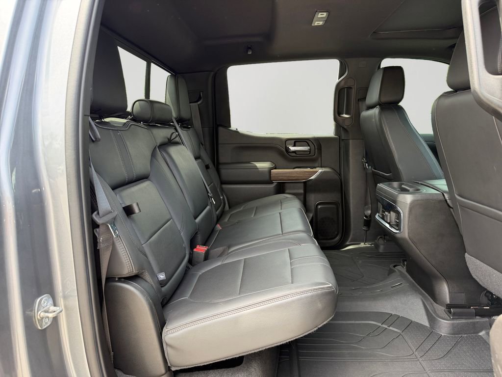 Used 2022 Chevrolet Silverado 1500 High Country w/ Technology Package AWD/4WD image 13