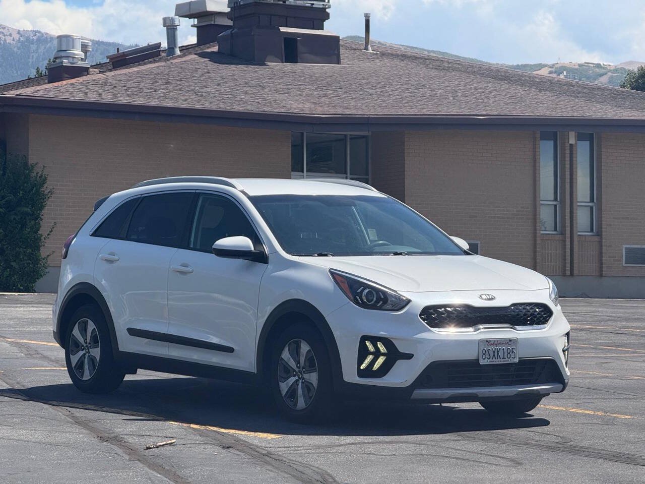 Used 2020 Kia Niro LX FWD image 7
