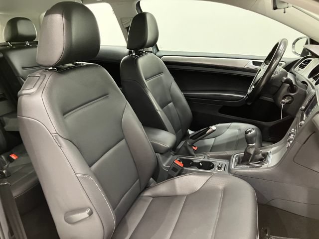 Used 2015 Volkswagen Golf S FWD image 43